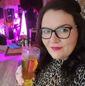 Meet your Posher, Cherida